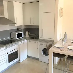 Modern 1 Bedroom Apartment, In Apartment